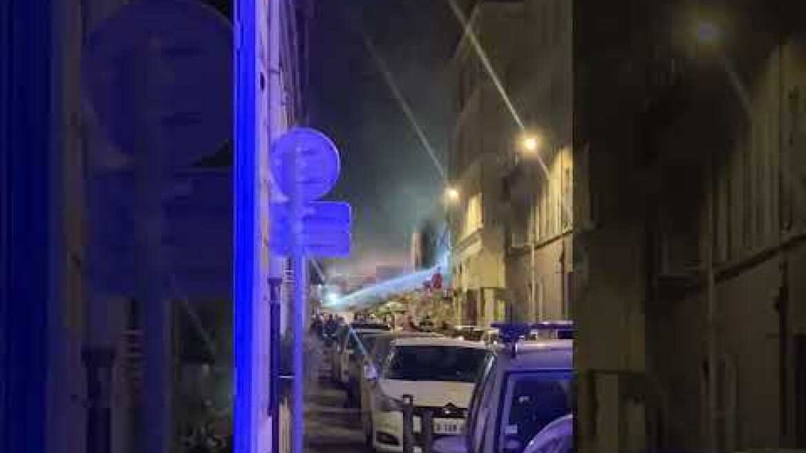 Γαλλία: Κατάρρευση τετραώροφης πολυκατοικίας στη Μασσαλία – Δείτε βίντεο