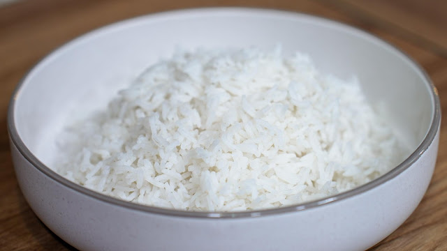 Το τέλειο ρύζι στο φούρνο μικροκυμάτων ΧΩΡΙΣ ΛΑΔΙ !!!