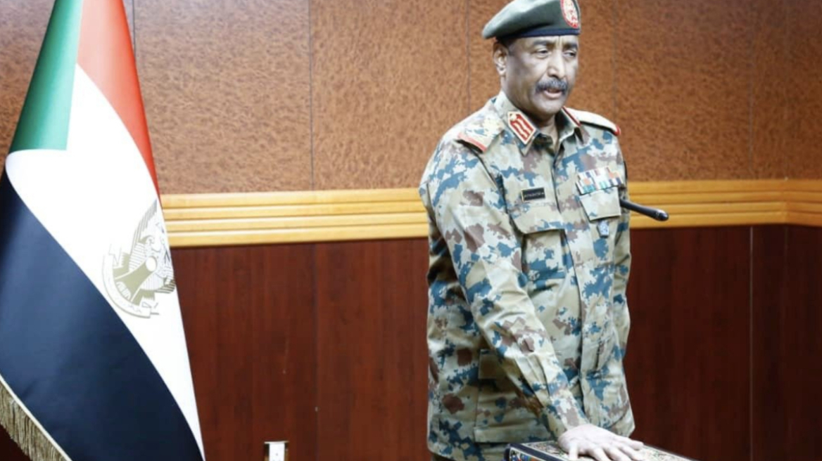 Σουδάν: Ο στρατηγός Φάταχ αλ Μπουρχάν εγκρίνει την παράταση της κατάπαυσης του πυρός