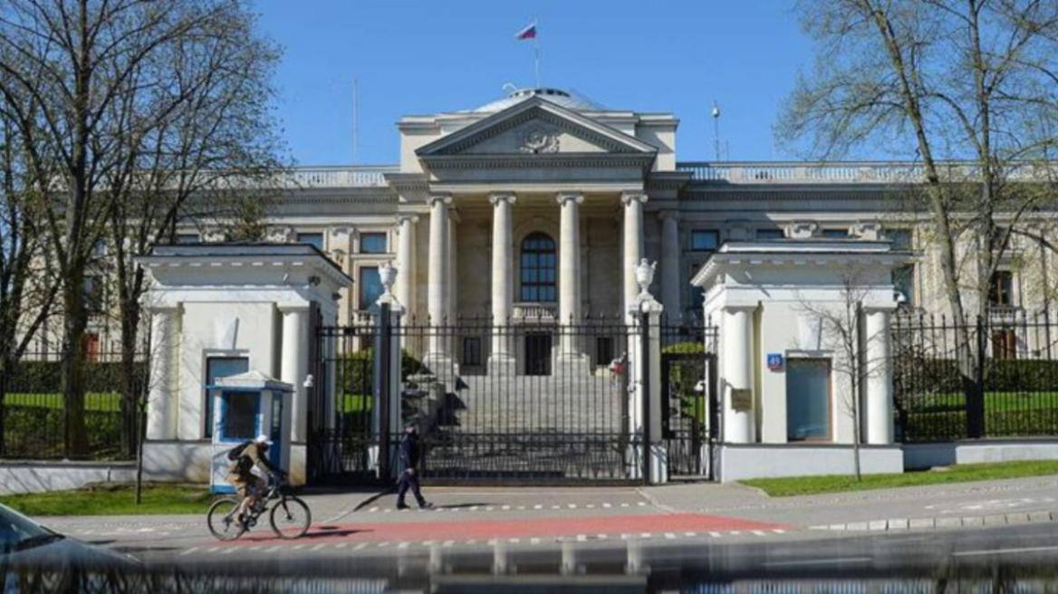 Ρωσία: Κατηγορεί την Πολωνία πως πήρε χρήματα από τραπεζικούς λογαριασμούς της πρεσβείας της στη Βαρσοβία