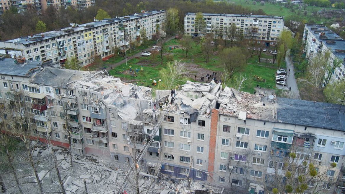 Πόλεμος στην Ουκρανία: Τουλάχιστον πέντε νεκροί και 15 τραυματίες από ρωσικό πλήγμα στην Σλοβιάνσκ