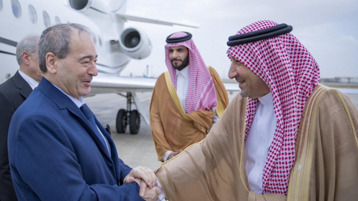 Σαουδική Αραβία και Συρία συζητούν «μέτρα» προκειμένου η Δαμασκός να ανακτήσει τη θέση της στον αραβικό κόσμο