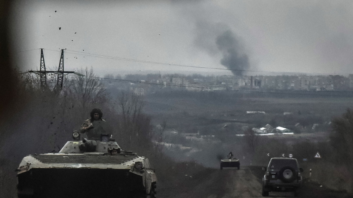 Ουκρανία: Έχουμε μερικώς περικυκλώσει το Μπαχμούτ και ελέγχουμε ακόμη τμήμα του, λέει το Κίεβο