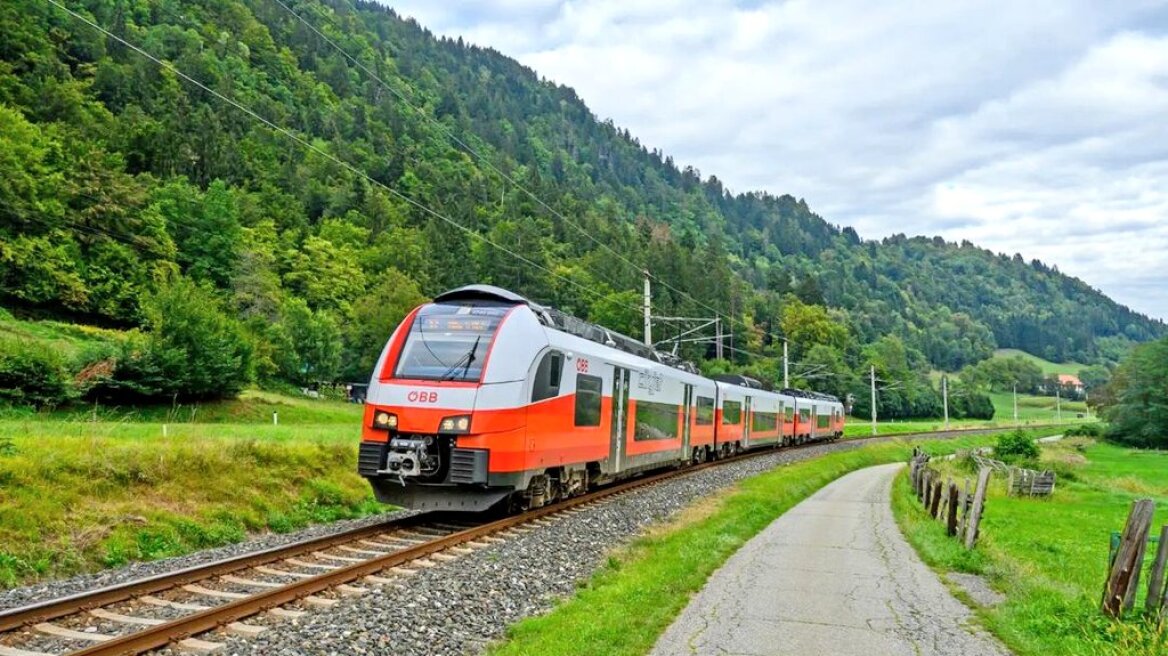 Οργή και σοκ στην Αυστρία για τα νεοναζιστικά μηνύματα που ακούστηκαν σε τρένο