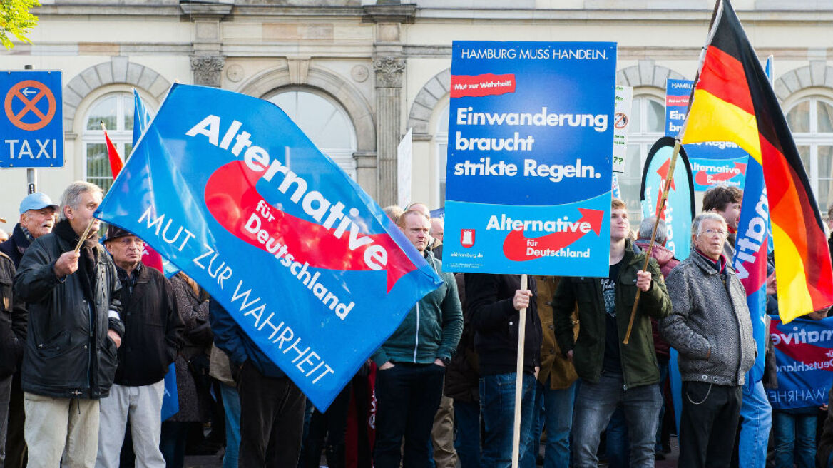 Πλησιάζει ακόμη περισσότερο στους Σοσιαλδημοκράτες η Εναλλακτική για τη Γερμανία