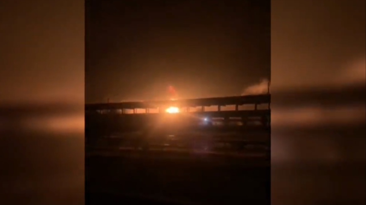 Πόλεμος στην Ουκρανία: Πυρκαγιά σε διυλιστήριο στην Κρασνοντάρ της Ρωσίας – Δείτε βίντεο