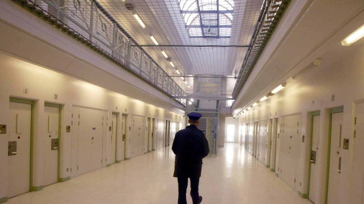 Η Βρετανία επιστρέφει 200 φυλακισμένους στην Αλβανία για να γλυτώσει το κόστος κράτησής τους