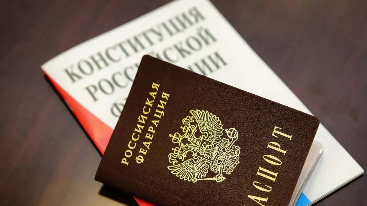 Πόλεμος στην Ουκρανία: Ρωσικά διαβατήρια σε 1,5 εκατ. ανθρώπους σε Ντονέτσκ, Λουχάνσκ, Ζαπορίζια και Χερσώνα