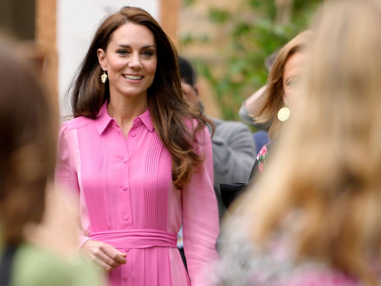 Shirt dress: H Kate Middleton ψήφισε ήδη το αγαπημένο της καλοκαιρινό φόρεμα με δύο νέα looks