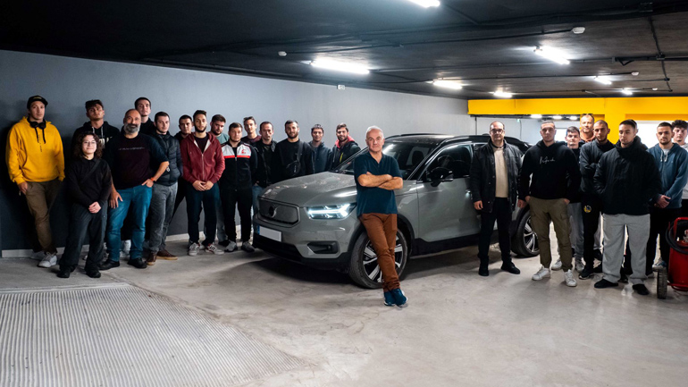Η Volvo στο πλευρό των νέων που εξειδικεύονται στην τεχνολογία της ηλεκτροκίνησης