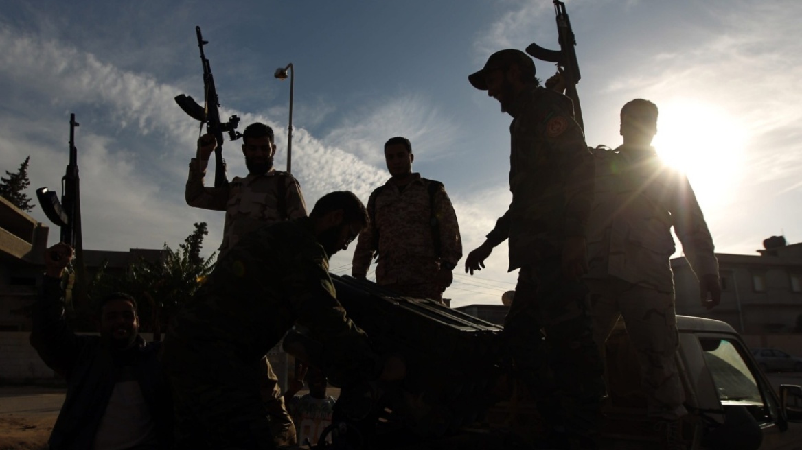 Λιβύη: Συγκρούσεις ανάμεσα σε δυο ένοπλες ομάδες στην Τρίπολη – Τραυματίστηκαν άμαχοι