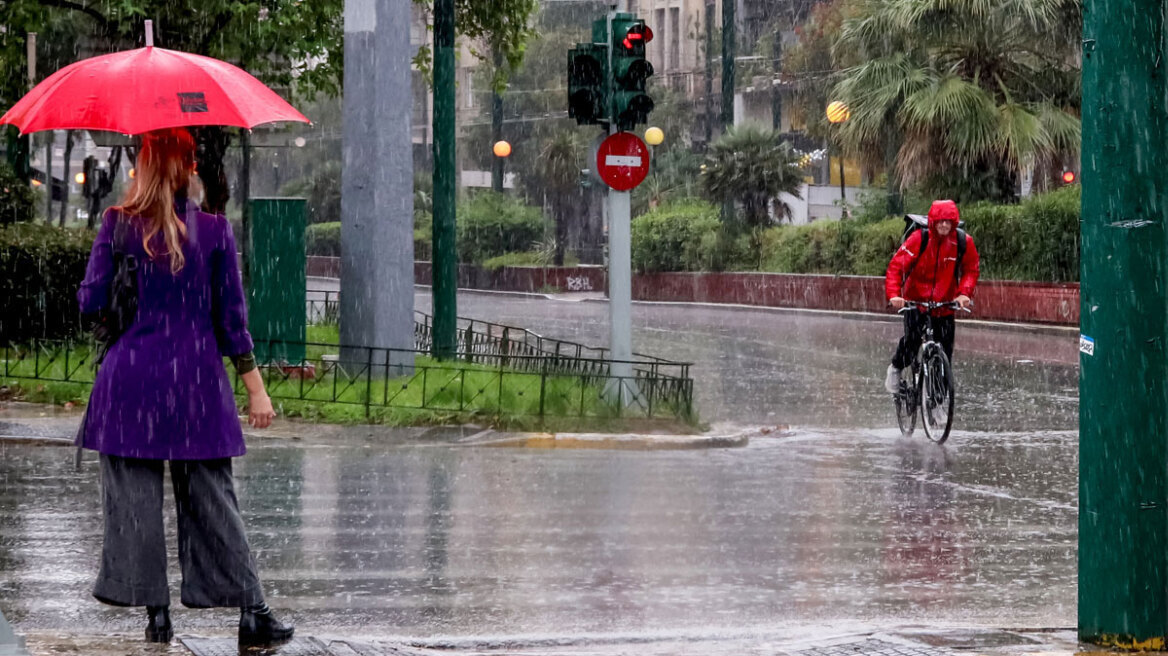 Καιρός: Βροχές σχεδόν σε όλη τη χώρα αύριο – Πού θα εκδηλωθούν καταιγίδες
