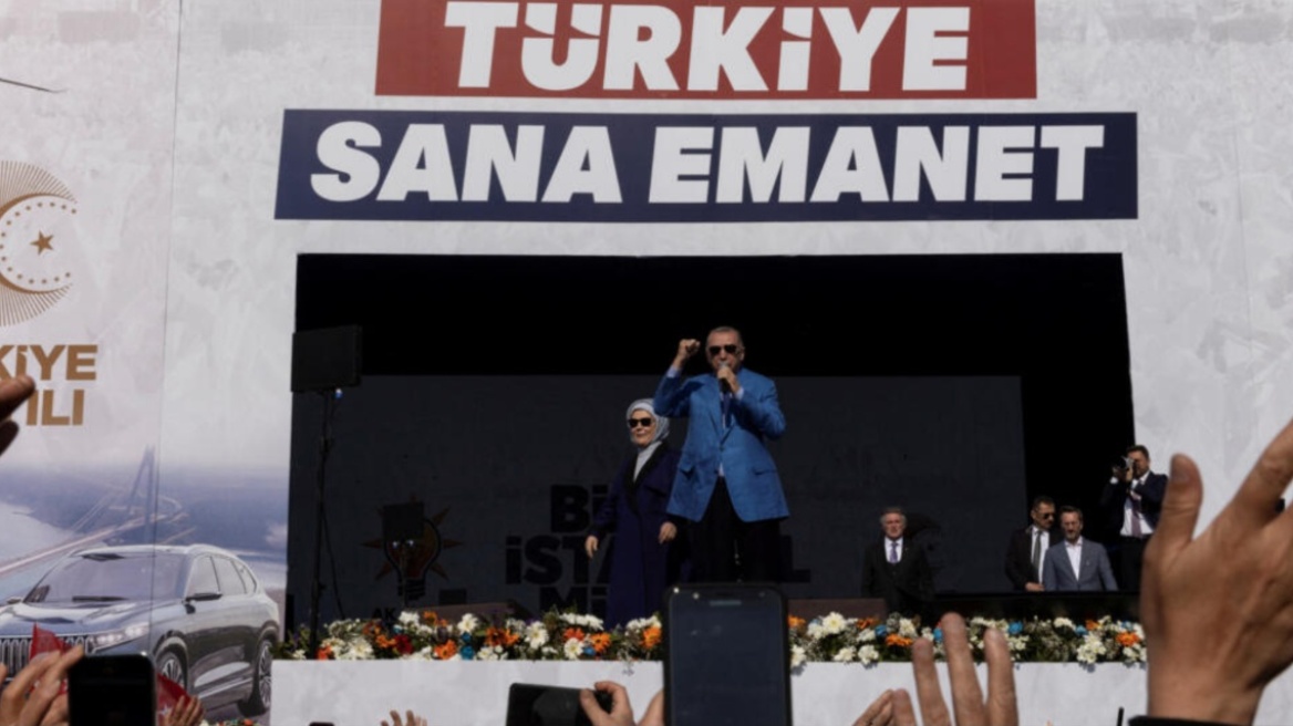 Εκλογές στην Τουρκία: Ο Ερντογάν αποκαλεί «μέθυσο» τον αντίπαλό του Κιλιτσντάρογλου