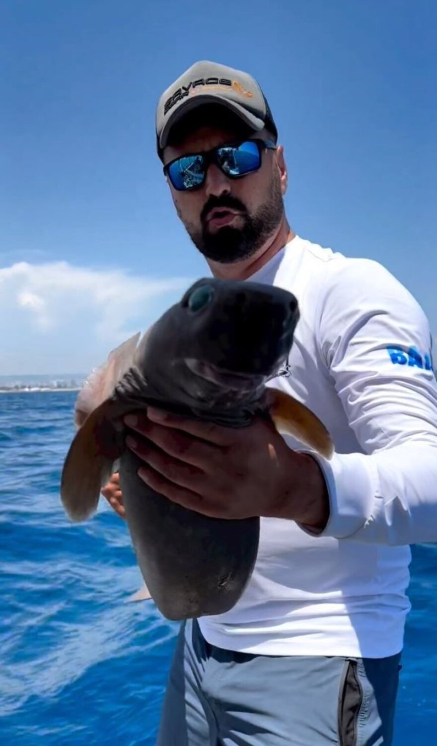 Τουρκία: Καρχαρίας με σμαραγδένια μάτια πιάστηκε στα δίχτυα ενός ψαρά στην Αττάλεια – Φωτογραφίες