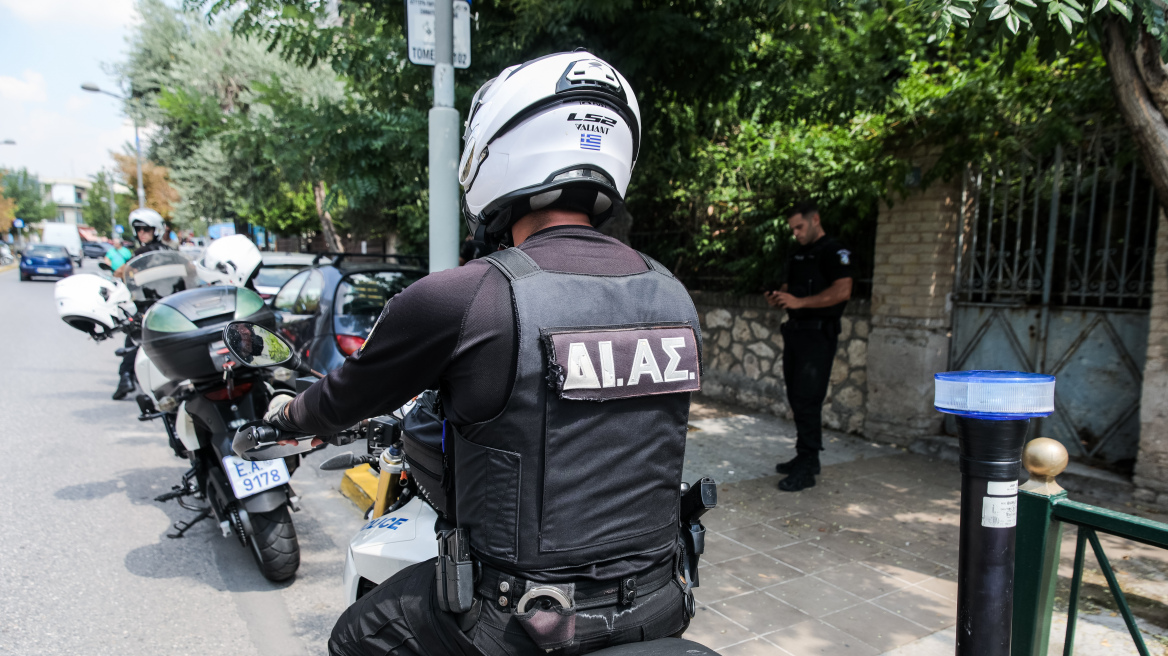 Θεσσαλονίκη: Μεγάλη κινητοποίηση της αστυνομίας για τη διακομιδή ενός 13χρονου στη ΜΕΘ του Ιπποκρατείου