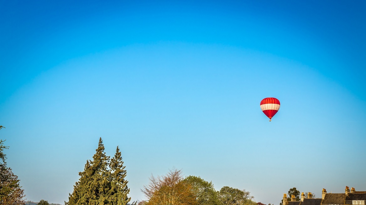 Βρετανία: Αερόστατο πήρε φωτιά στον αέρα – Νεκρός ο χειριστής