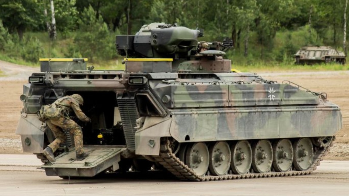 Πόλεμος στην Ουκρανία: Νέα παραγγελία στη Rheinmetall για 20 τεθωρακισμένα οχήματα μάχης