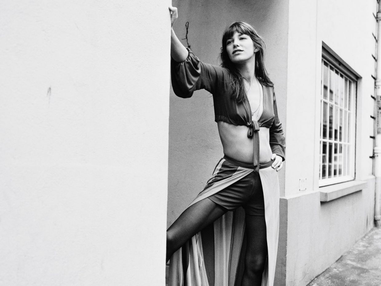 Jane Birkin: Το απόλυτο style icon των 60s που ήταν η έμπνευση πίσω από την iconic Hermès Birkin bag