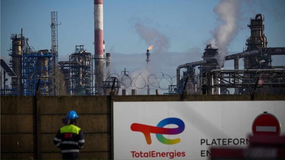 Πόλεμος στην Ουκρανία: Καταγγελίες ότι οι Shell και TotalEnergies διαθέτουν στην αγορά φυσικό αέριο της Ρωσίας