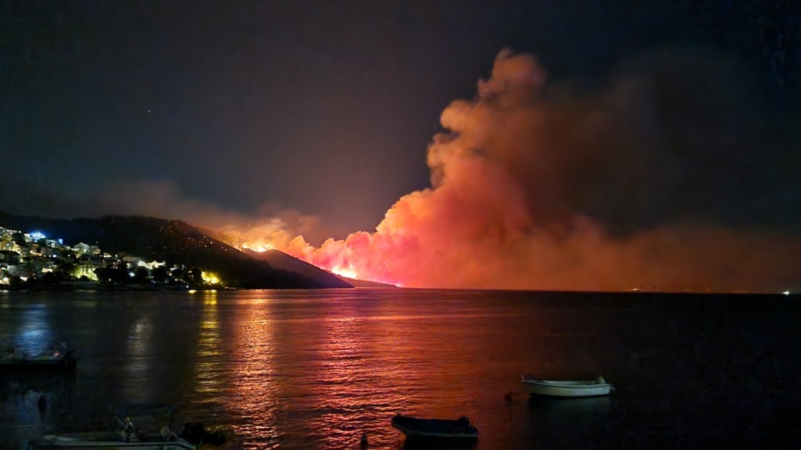 Κροατία: Μάχη με τις φλόγες στο νησί Τσιόβο – Δείτε βίντεο