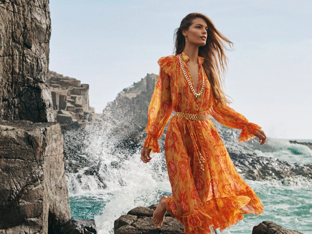 Οδηγός αγοράς: 10 φορέματα παραλίας στα πιο επίκαιρα σχέδια του καλοκαιριού