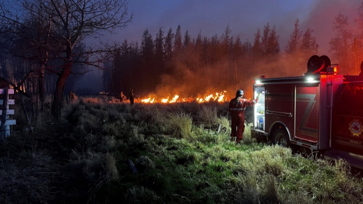 «Μακρύ και δύσκολο καλοκαίρι» στον Καναδά: Οι δασικές πυρκαγιές αυξάνονται, σχεδόν 700 από χθες