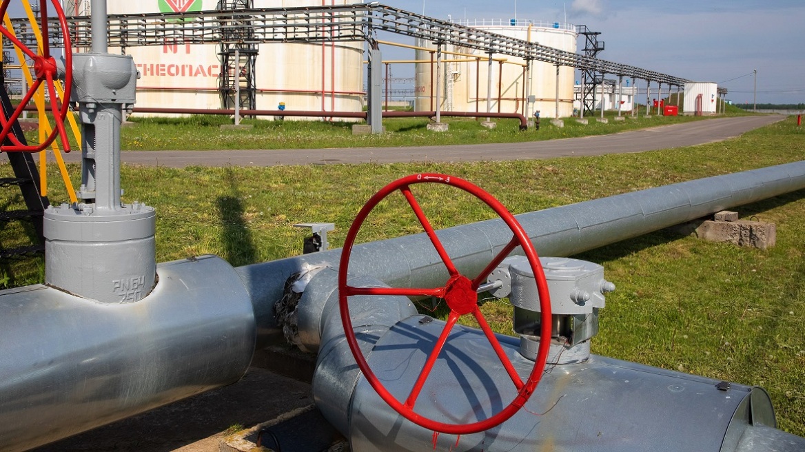 Πολωνία: Την Τρίτη θα αποκατασταθεί η ροή πετρελαίου στον αγωγό Druhzba