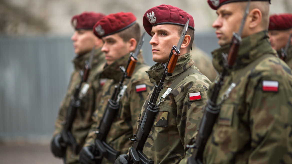 Πολωνία: Η Βαρσοβία στέλνει στρατό στα σύνορα με τη Λευκορωσία μετά τις παραβιάσεις του εναέριου χώρου της