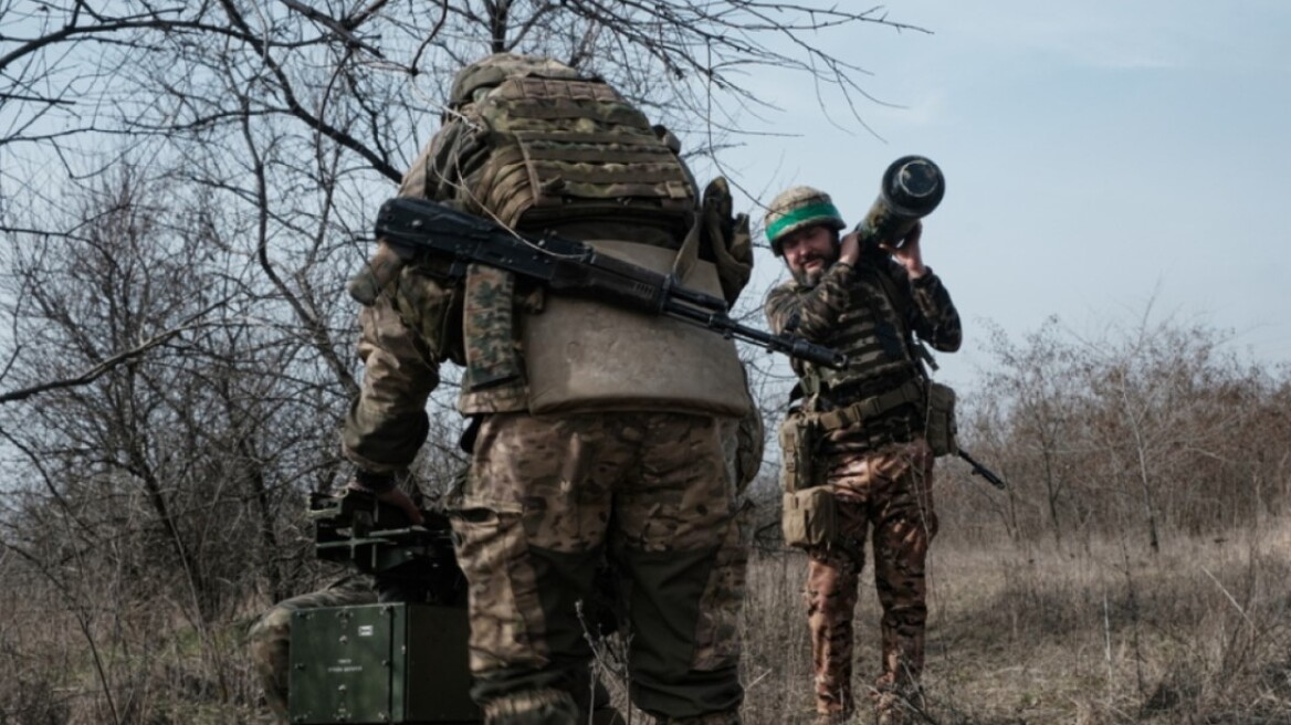 Πόλεμος στην Ουκρανία: Το Κίεβο έπληξε γέφυρα που συνδέει την Κριμαία με τα ηπειρωτικά της χώρας