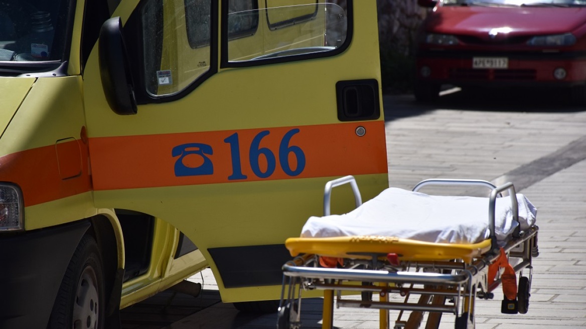 Σέρρες: Νεκρός 23χρονος που προσέκρουσε με τη μηχανή του σε στηθαίο κι έπειτα παρασύρθηκε από νταλίκα