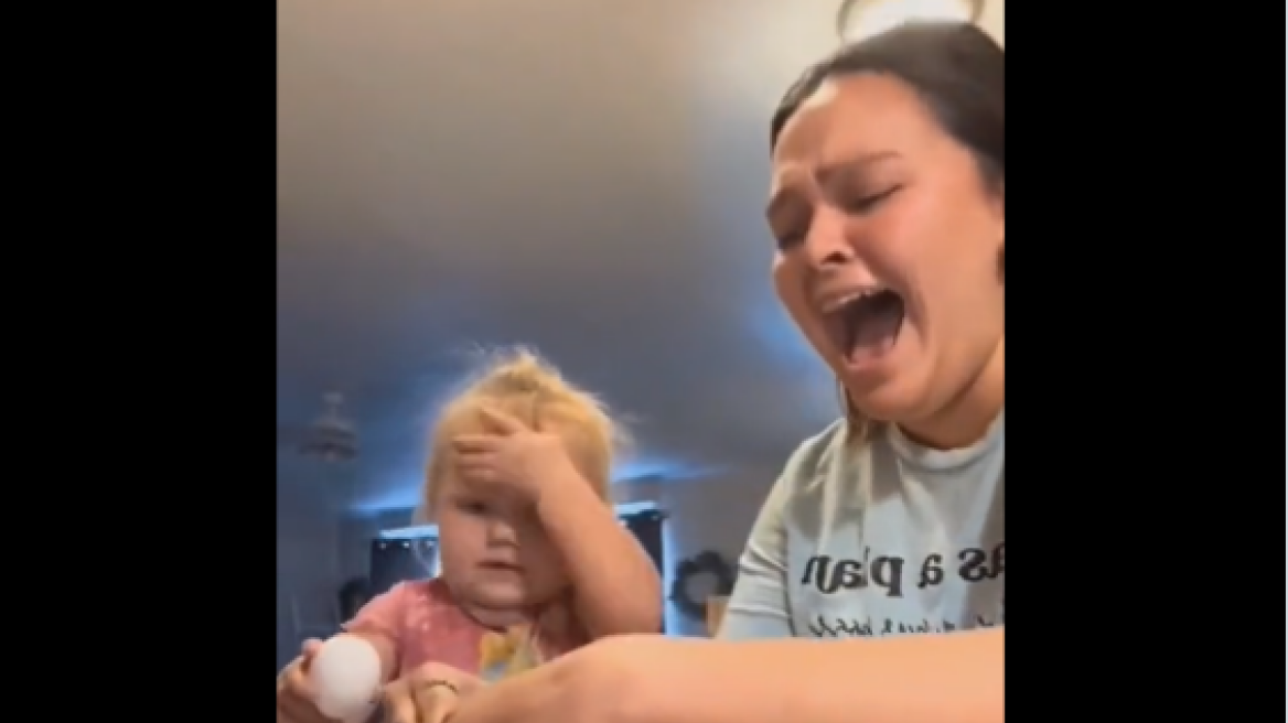 TikTok: Γονείς σπάνε αβγά στα κεφάλια των παιδιών τους με στόχο τα… likes – «Διχάζει» το egg crack prank