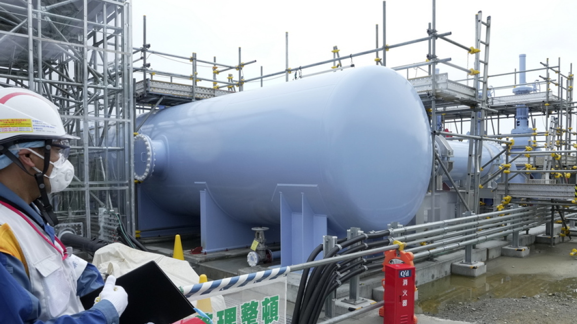 Η Ιαπωνία ξεκινά την απόρριψη υδάτων από τη Φουκουσίμα στον ωκεανό εν μέσω σφοδρών αντιδράσεων