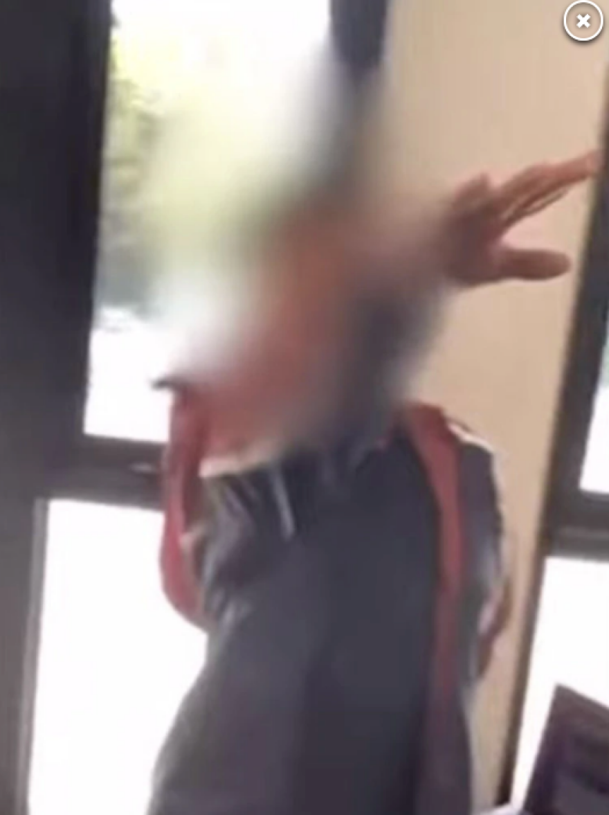 Αυστραλία: Οργή με βίντεο που δείχνει μαθήτρια να κάνει ναζιστικό χαιρετισμό παριστάνοντας τον Χίτλερ