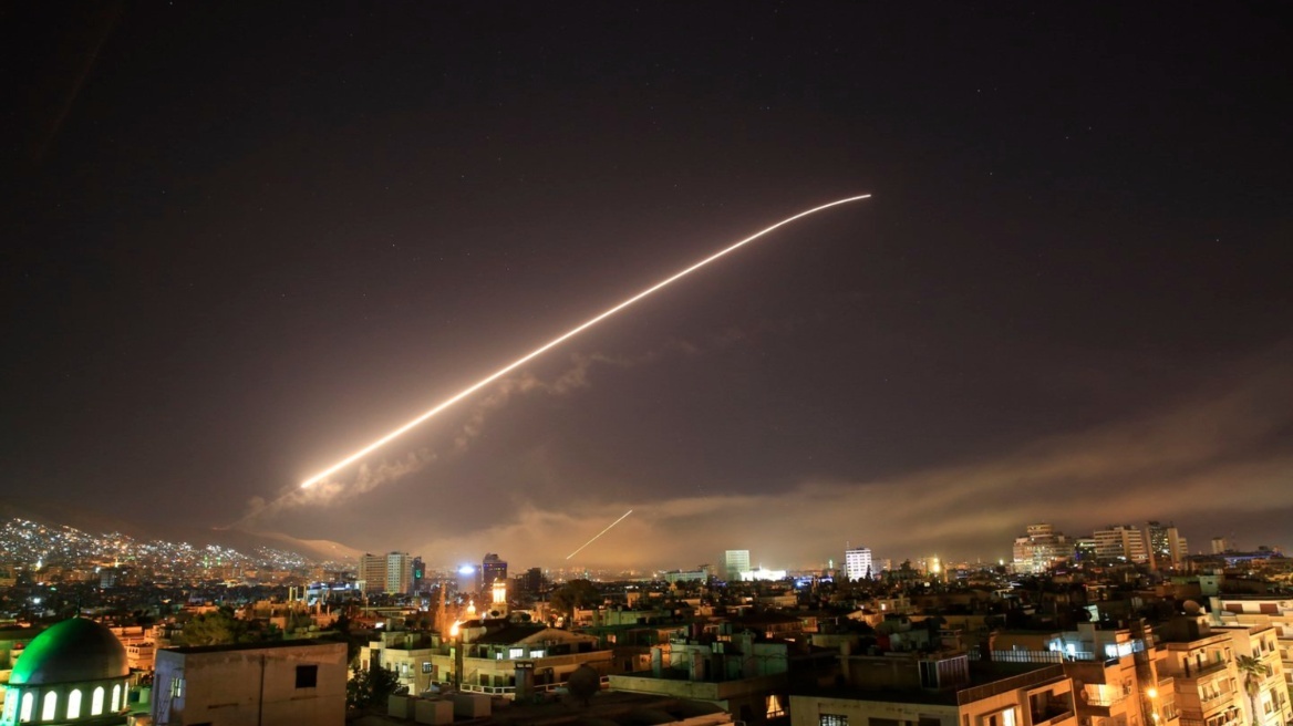 «Επίθεση του Ισραήλ» στην πρωτεύουσα της Συρίας: 4 Σύροι στρατιωτικοί νεκροί, άλλοι 4 τραυματίες