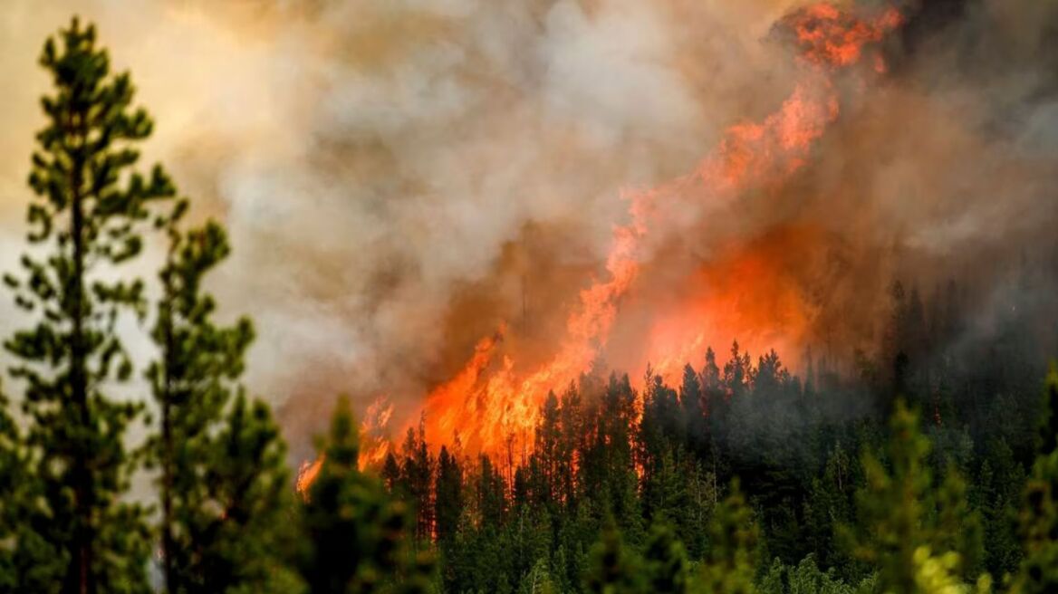Καναδάς: Εκκενώθηκε αλλη μία πόλη που απειλήθηκε από τις πυρκαγιές