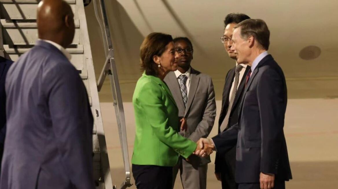 ΗΠΑ: Η υπουργός Εμπορίου αρχίζει την επίσκεψή της στην Κίνα