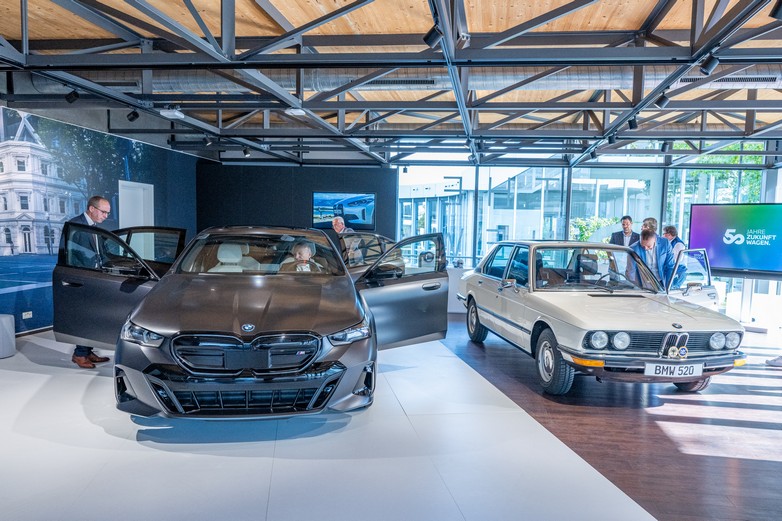 BMW: Πενήντα χρόνια λειτουργίας γιόρτασε το εργοστάσιο του Dingolfing