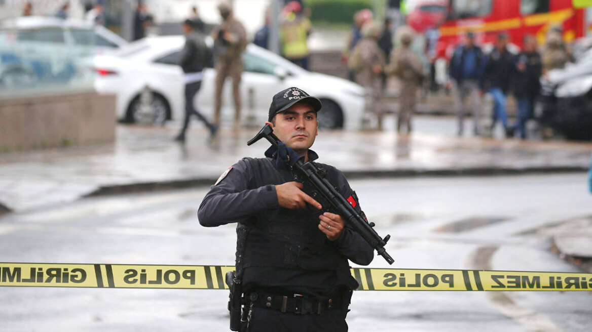 Η «βολική» τρομοκρατική επίθεση στην Άγκυρα και το νέο αντιευρωπαϊκό μανιφέστο του Ερντογάν