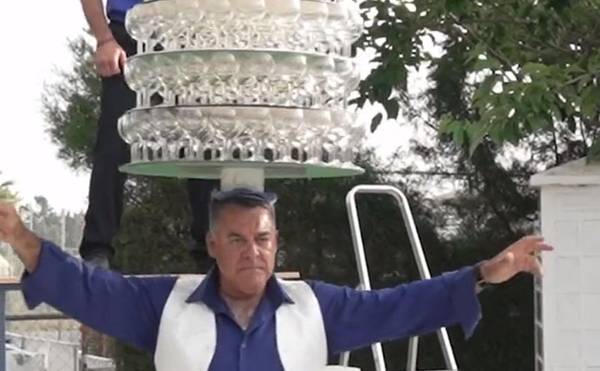 Ρεκόρ Γκίνες από έναν 62χρονο στην Κύπρο – Χόρεψε με 319 ποτήρια στο κεφάλι