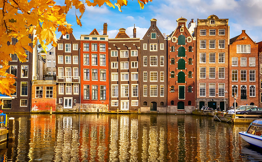 Ένας φθινοπωρινός καθρέφτης στο Άμστερνταμ