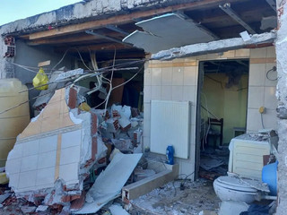 Έκρηξη σε σπίτι στα Τρίκαλα – Τραυματίστηκε σοβαρά ηλικιωμένος
