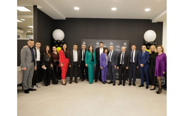 Το νέο κατάστημα της Opel εγκαινίασε η Γιαννίρης Α.Ε. στην περιοχή της Θεσσαλονίκης