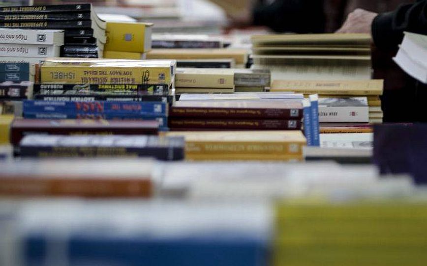 Η Νέα Αριστερά συγκεντρώνει βιβλία για το βιβλιοπωλείο των αστέγων μετά τη ληστεία