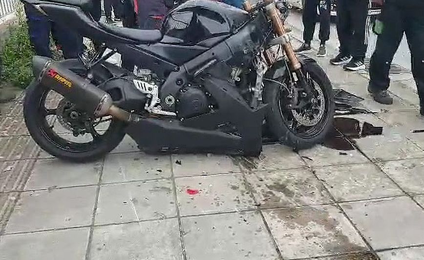 Νεαρός μοτοσικλετιστής σκοτώθηκε σε τροχαίο στην Πάτρα