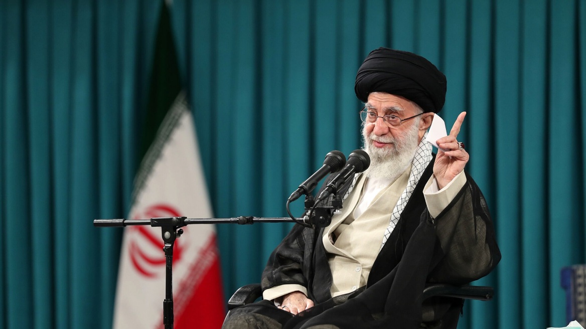 Ιράν: Ο κομβικός ρόλος του Αγιατολάχ Χαμενεΐ